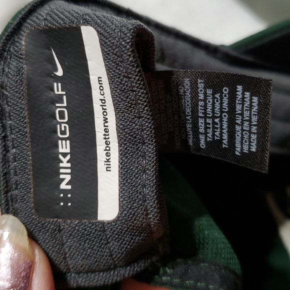 Nike One Size Fits Almost All Ajustable Golf Hat Green & White In Color - Picture 5 of 8